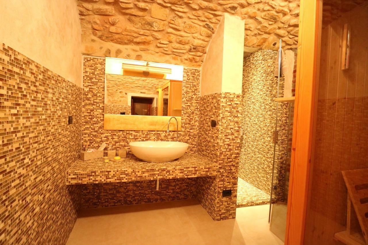 B&B La Corte Suites Salice Terme Eksteriør billede