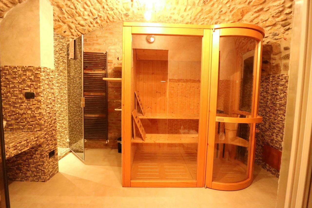 B&B La Corte Suites Salice Terme Eksteriør billede