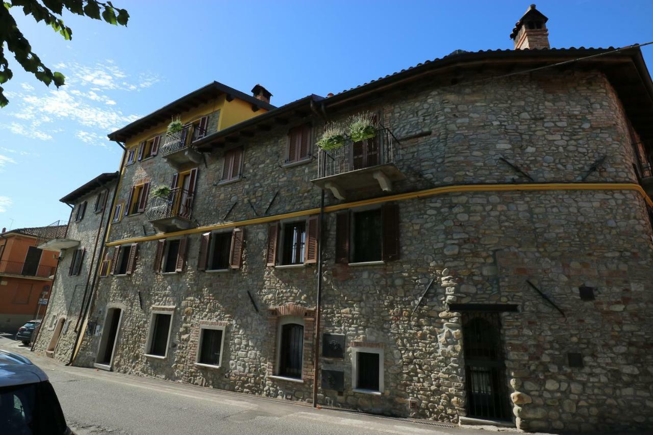 B&B La Corte Suites Salice Terme Eksteriør billede